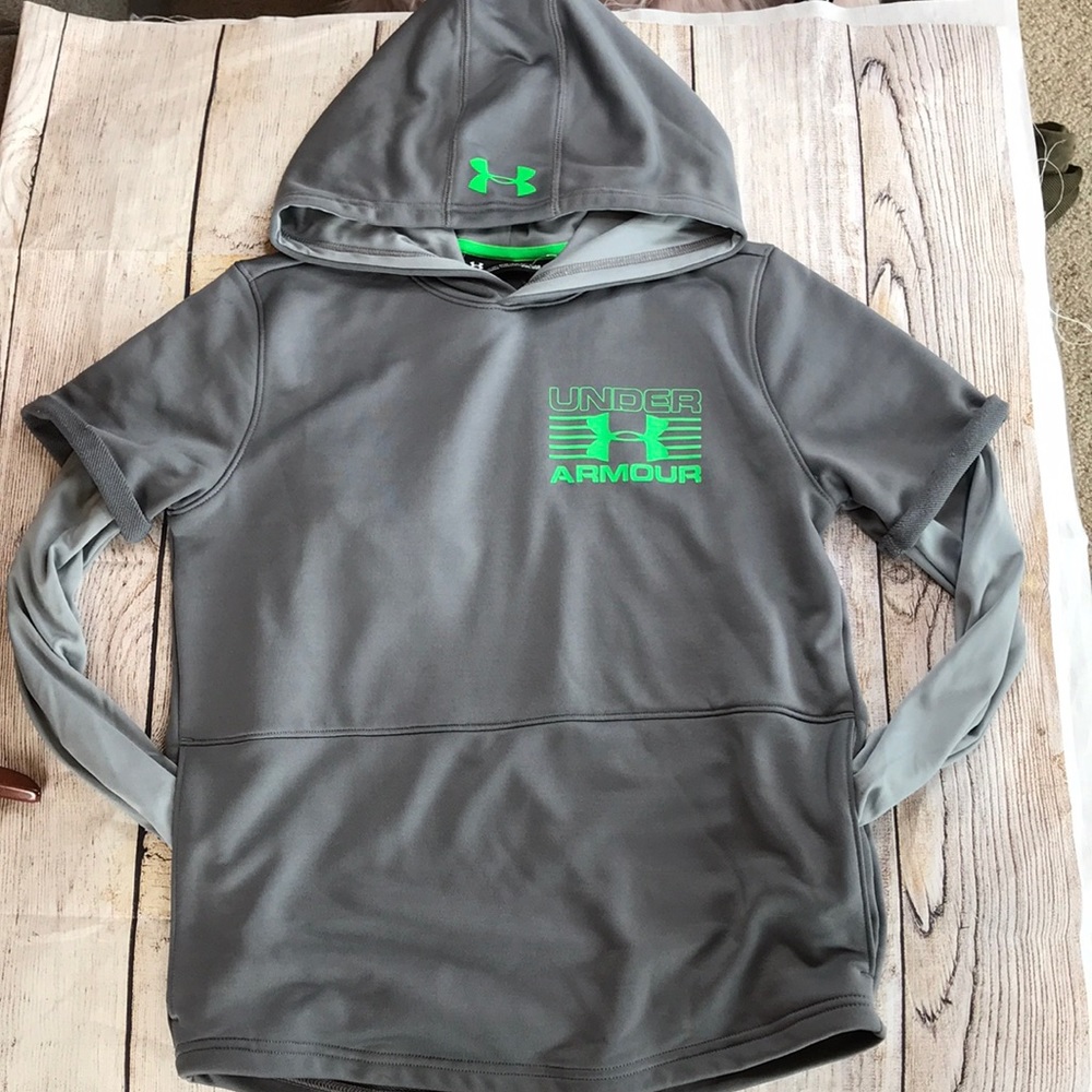 ✨4/$25✨ Under Armour Hoodie
